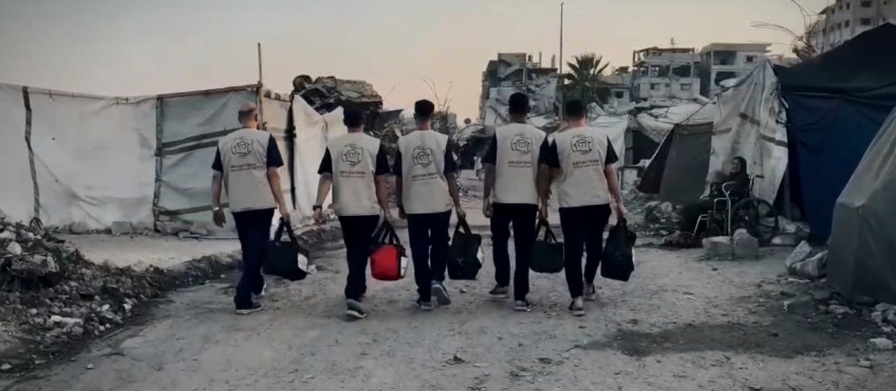 HAYAT TEAM volunteers in the field